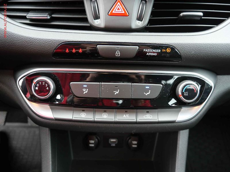 Hyundai i30 (2020) 1.5DPi, ČR, Comfort - fotka 15 z 20