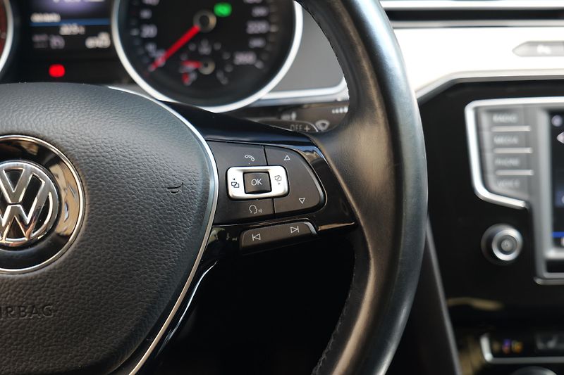 Volkswagen Passat - fotka 19 z 35