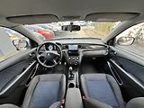 Mitsubishi Outlander Navigator 2.0i 4x4 KLIMA ALU - náhled 15