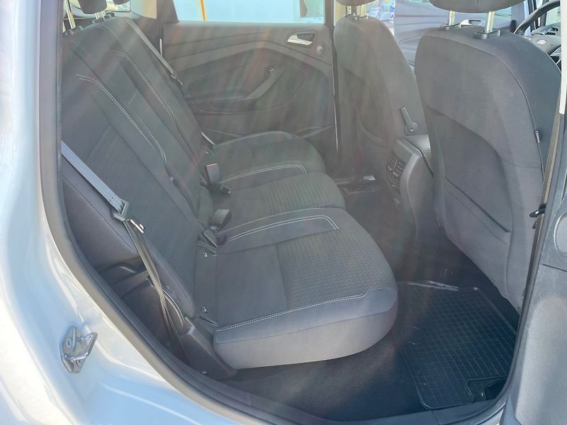 Ford C-MAX (2015) 1.5 TDCi Top Stav - fotka 13 z 17