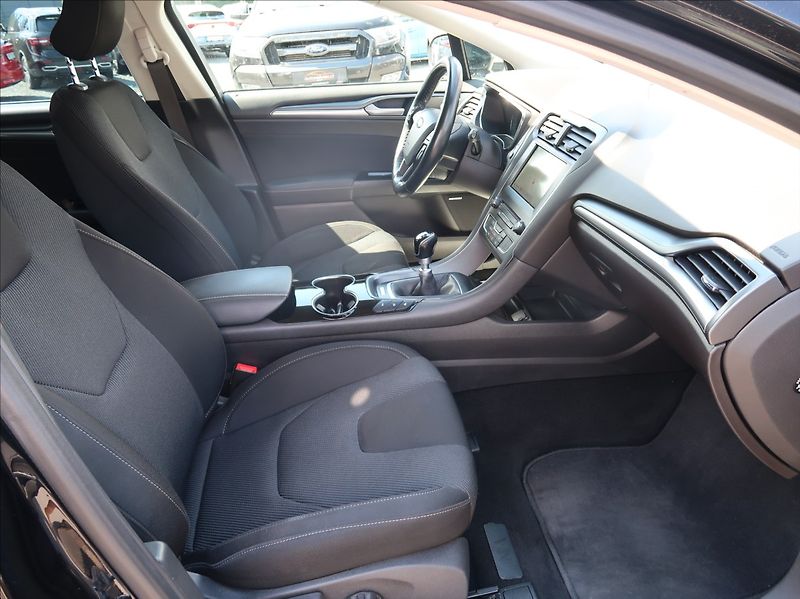 Ford Mondeo 2,0 TDCi,110kW,Aut.klima,navi - fotka 13 z 24
