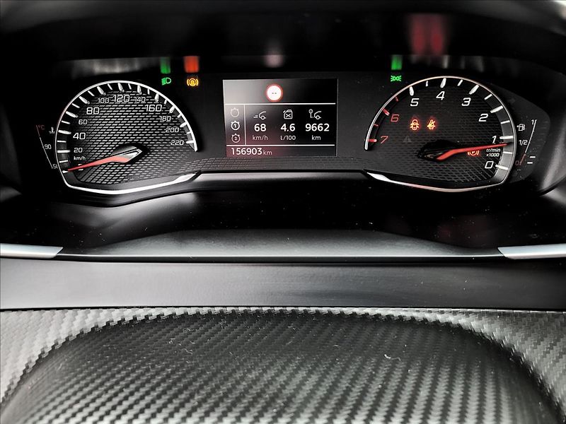 Peugeot 2008 1,5 HDI,navi,digiklima,alu, - fotka 24 z 50