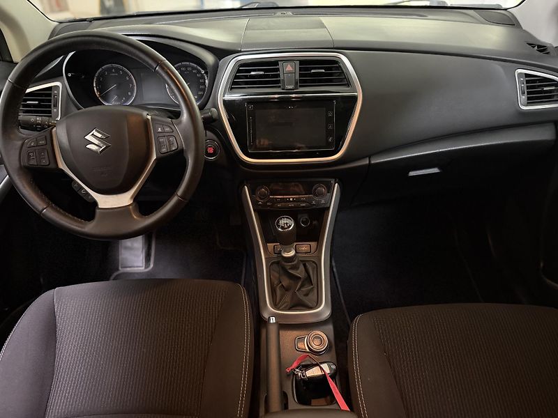 Suzuki SX4 S-Cross - fotka 9 z 19