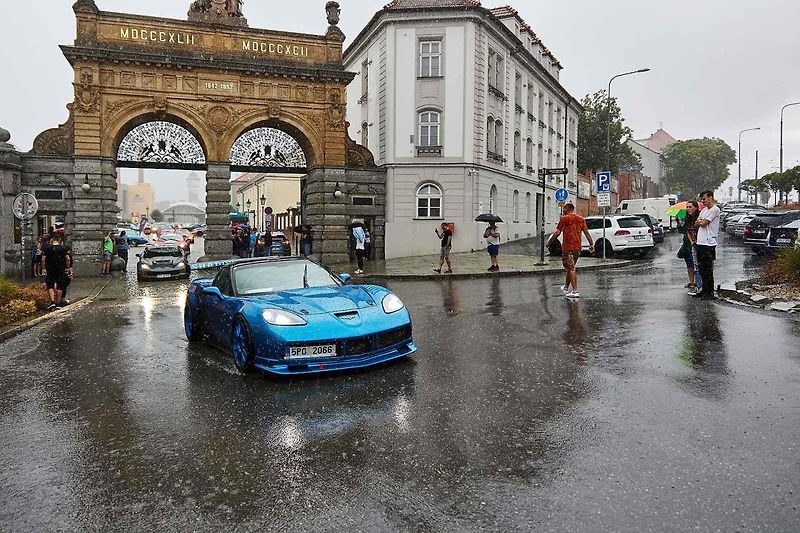 Americké automobily Corvette na 21. ročníku tradičního srazu v areálu Plzeňského Prazdroje.