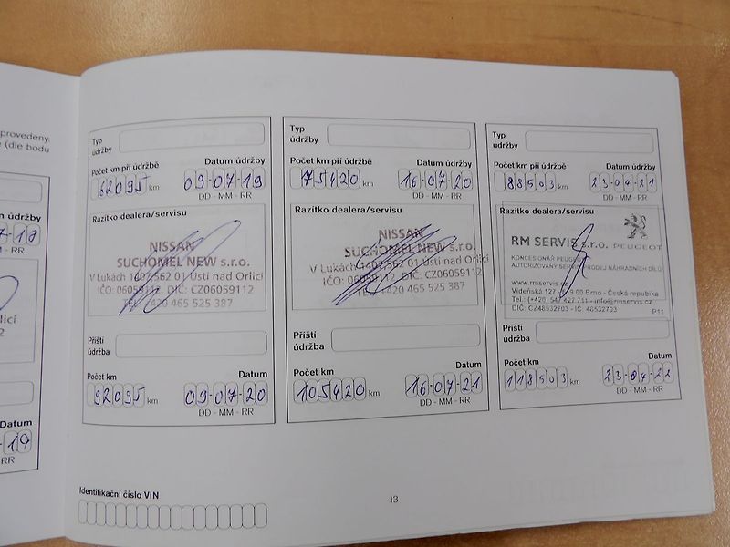 Nissan Qashqai 1.6dCi 4WD Tažné Kamera ČR - fotka 30 z 33