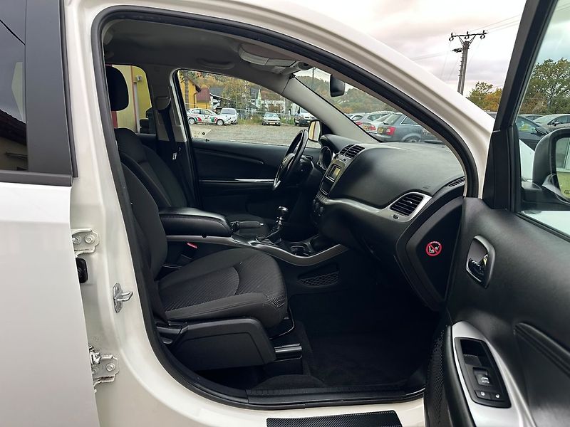 Fiat Freemont (2012) 2.0 M-JTD  7míst/Tempomat - fotka 26 z 39
