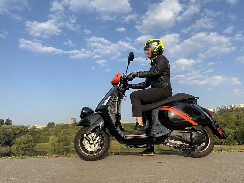 test Vespa GTV 300