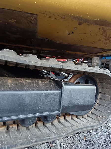 Caterpillar (2004) CATERPILLAR 307 B - fotka 7 z 18