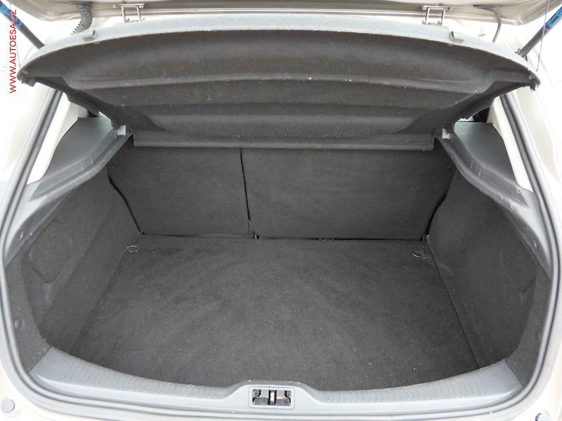 Renault Mégane (2009) 1.6SCe, ČR, AC - fotka 7 z 15