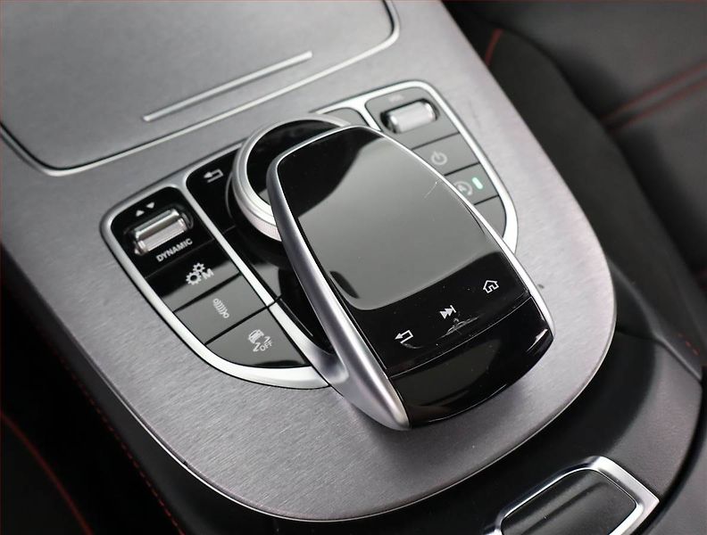Mercedes-Benz Třídy E (2018) E 53 AMG 4MATIC+ - fotka 20 z 27