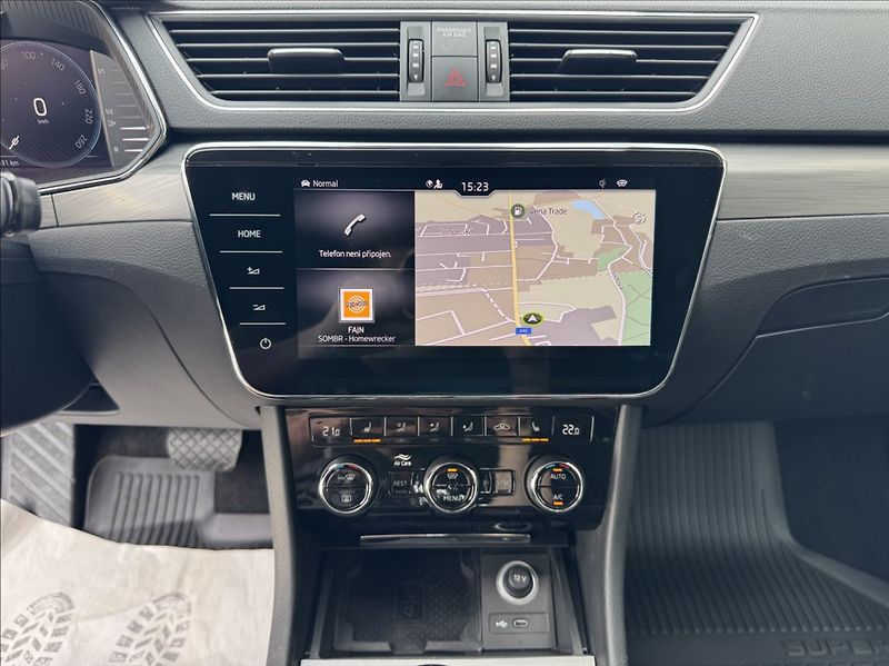 Škoda Superb 2,0 TDI DSG STYLE DPH 1.maj ČR - fotka 35 z 50