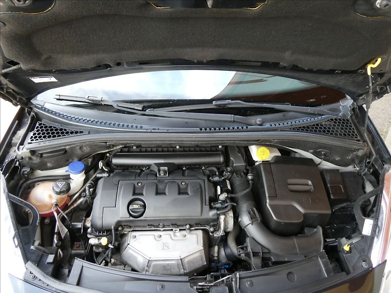 Citroën DS3 1,6 i 16V digi.klima, serviska - fotka 39 z 45