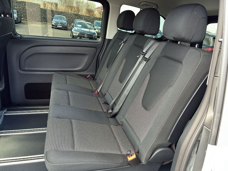 Mercedes-Benz Vito 114 CDI / Tourer Select / - fotka 14 z 26