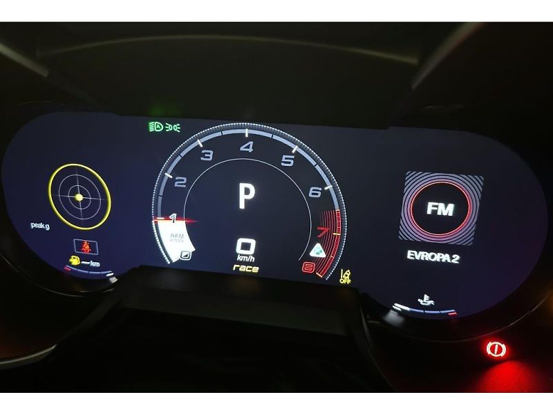Alfa Romeo Stelvio (2026) 2.9 V6 BiTurbo 520k QV Carbon - fotka 20 z 25