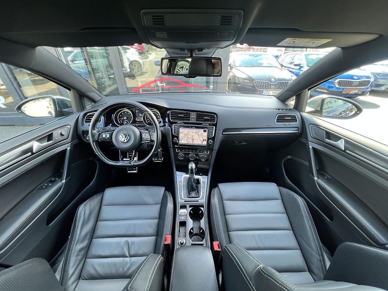 Volkswagen Golf R Variant 2.0TSi 221kw 4x4 DSG - fotka 20 z 41