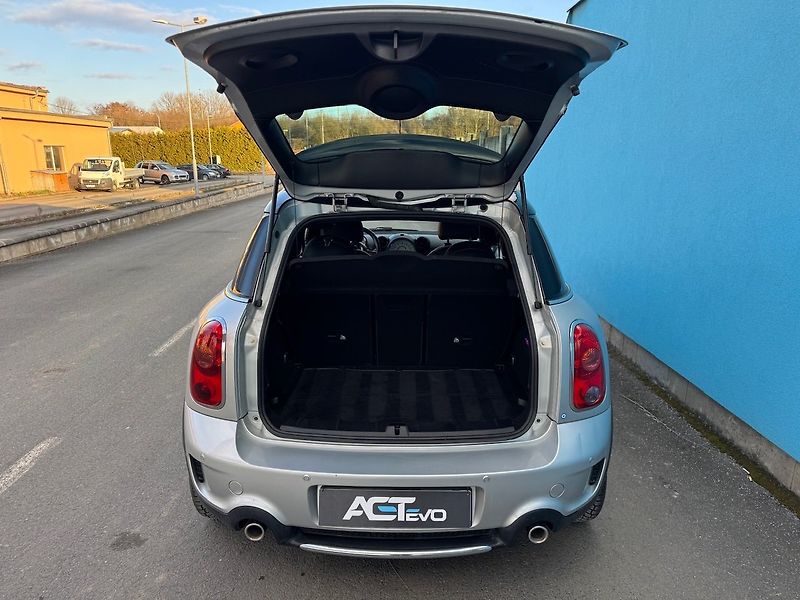 Mini Cooper (2013) 2.0 D 105kW ALL4 AUT - fotka 37 z 47