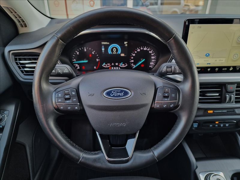 Ford Focus 1.5 TDCi Titanium, ČR, 1.Maj. - fotka 21 z 50