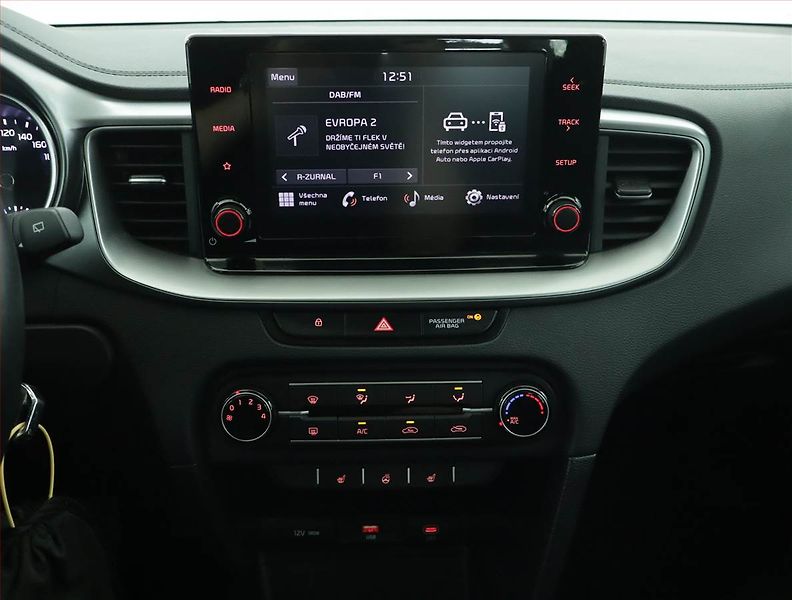Kia Ceed (2023) Spin 1.0 T-GDI, SPIN, DPH - fotka 12 z 15