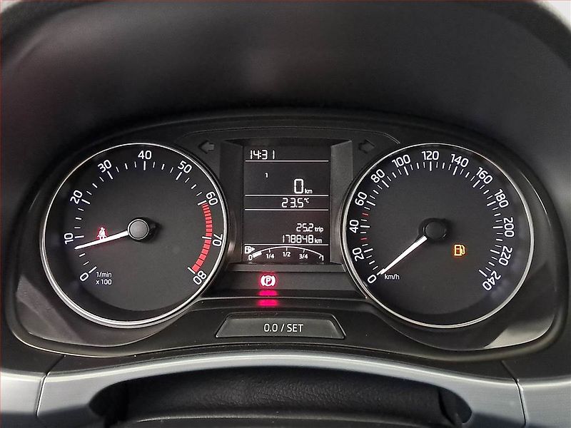 Škoda Fabia (2015) Ambition 1.2 TSI - fotka 11 z 15