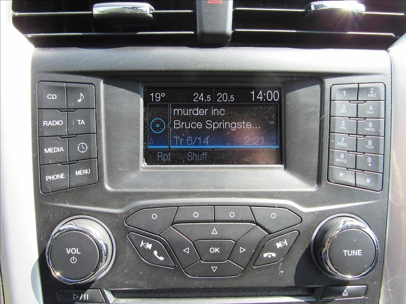 Ford Mondeo 1,6 TDCi 85kW - fotka 16 z 32