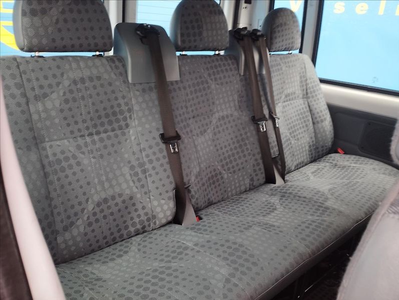 Ford Transit 2,2 TDCi 9/Míst 6 Rychlostí - fotka 10 z 16