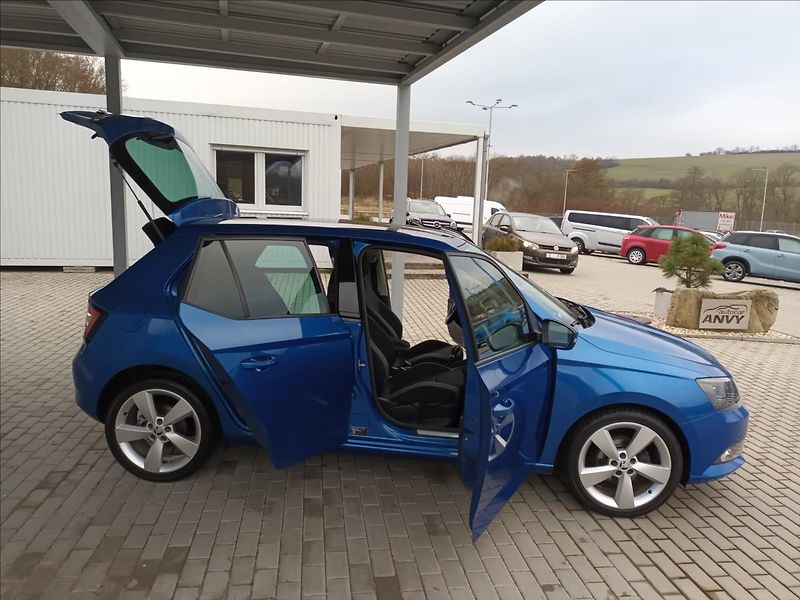Škoda Fabia 1,2 TSI,STYLE,SERVISKA,PANO - fotka 9 z 43