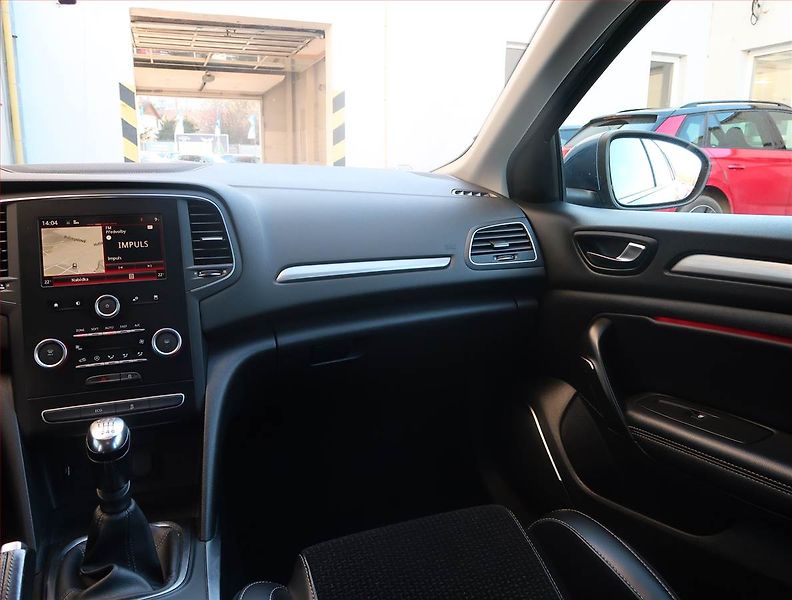 Renault Mégane (2017) 1.2 TCe, Navi, Tempomat - fotka 8 z 16