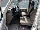 Toyota Land Cruiser LX MY24  GRJ76 4,0 V6 6AT - náhled 9