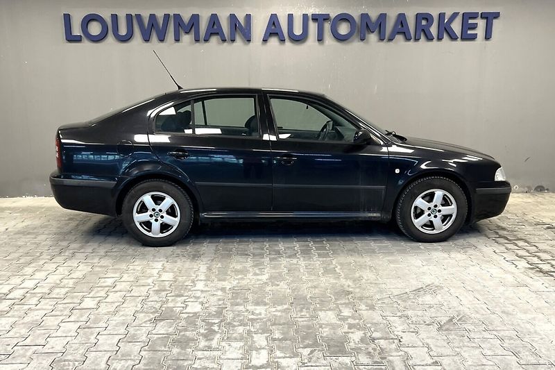Škoda Octavia 1,9 TDI Tour - fotka 13 z 13