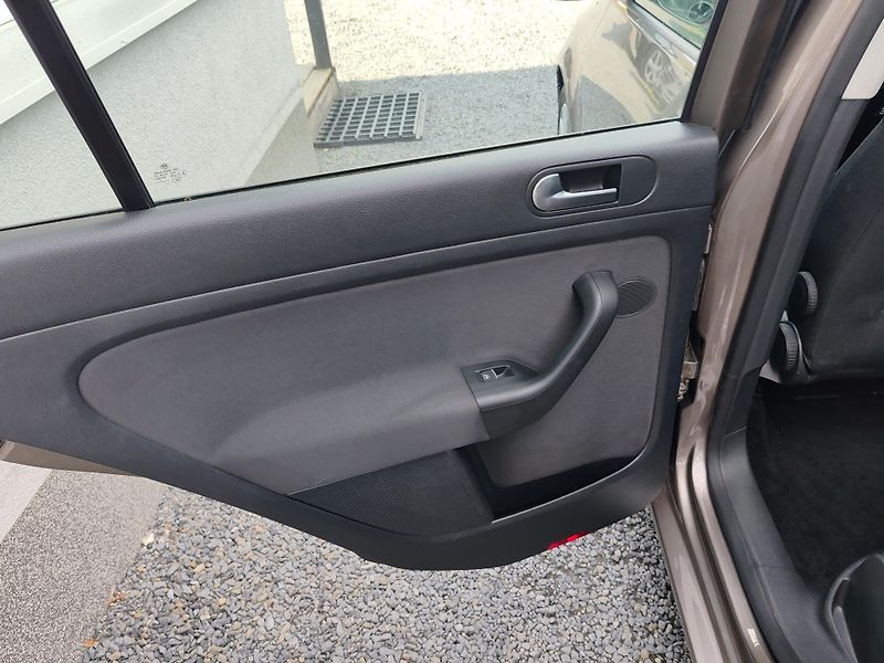 Volkswagen Golf Plus 1.4 TSI Automat  - fotka 16 z 25
