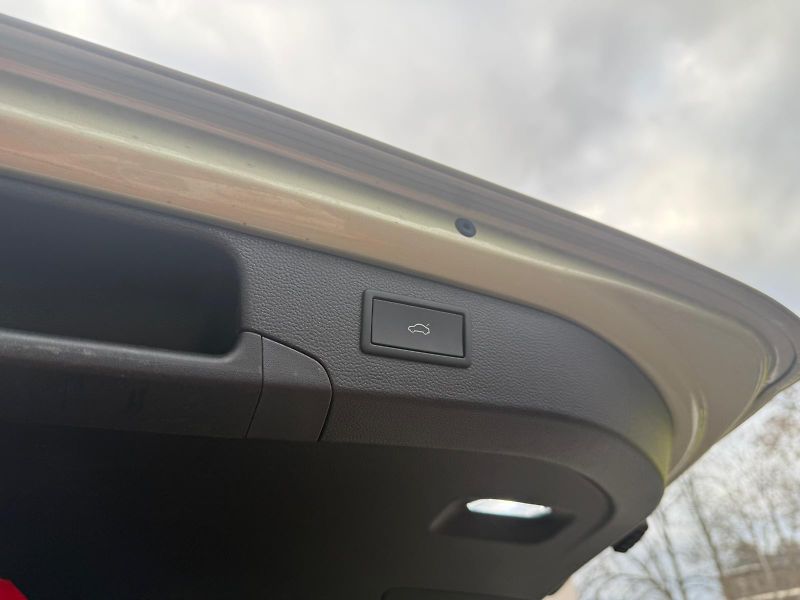 Škoda Superb Combi L&K 2.0 TDI 142kW 4x4 DS - fotka 27 z 27