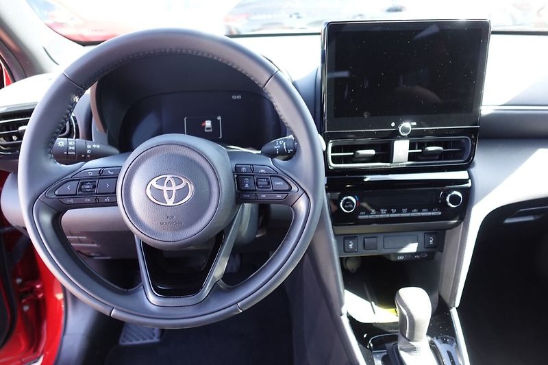 Toyota Yaris Cross 1,5 HEV Style - fotka 15 z 33
