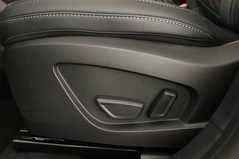 Renault Symbioz (2025) E-Tech Full Hybrid - fotka 25 z 26