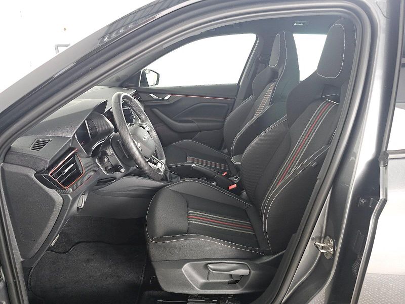 Škoda Kamiq (2025) 1.5TSI 110kW DSG MONTE CARLO T - fotka 7 z 33