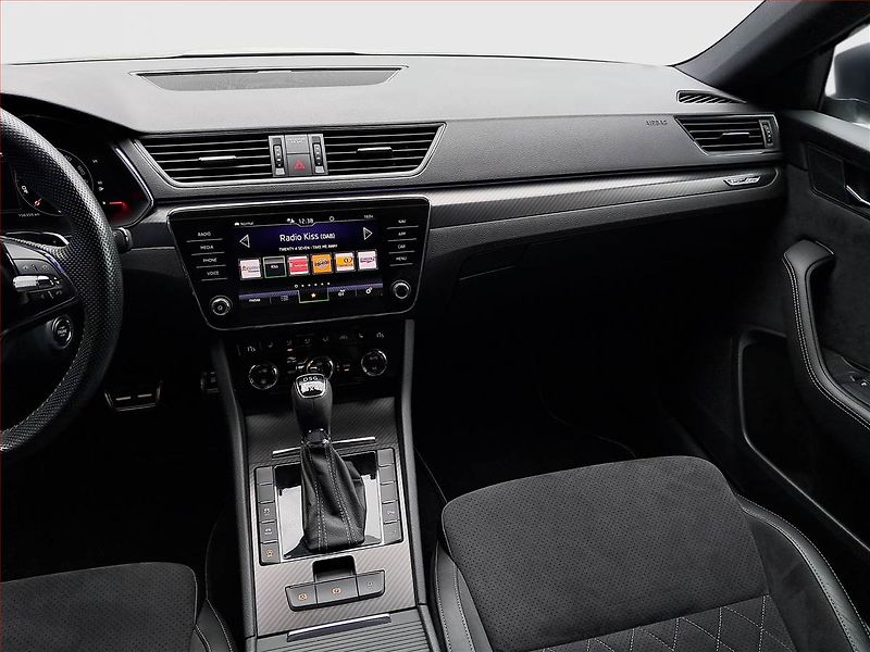 Škoda Superb (2021) Sportline 2.0 TDI - fotka 8 z 23