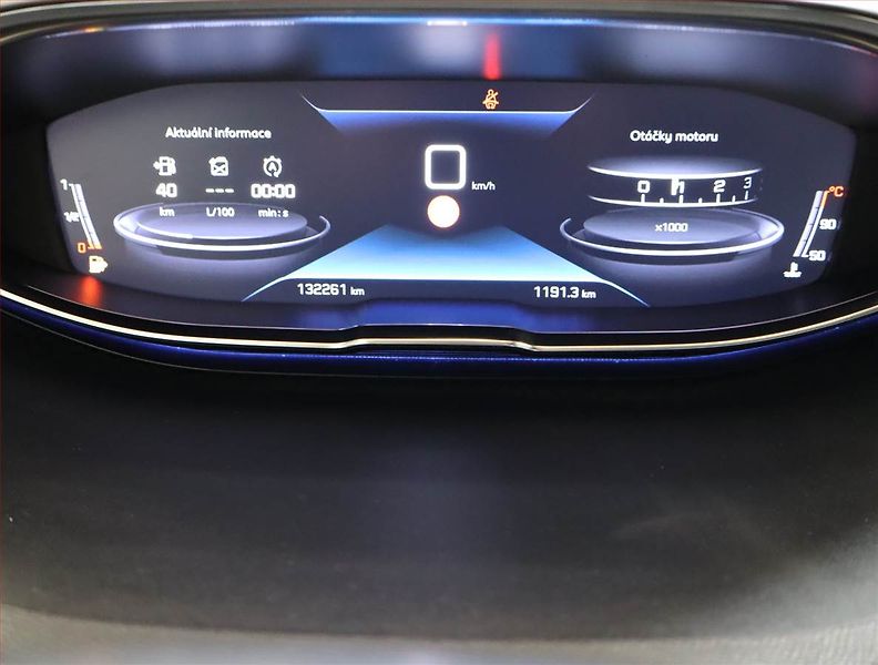 Peugeot 5008 (2020) Active Pack PureTech 130 - fotka 11 z 26