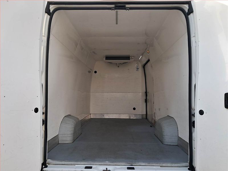 Citroën Jumper (2020) 2.2 BlueHDi, 14m3, ČR - fotka 11 z 16
