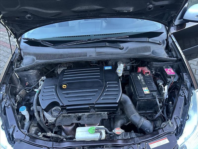Suzuki SX4 1,6 4x4 STYLE TAŽNÉ - fotka 11 z 22