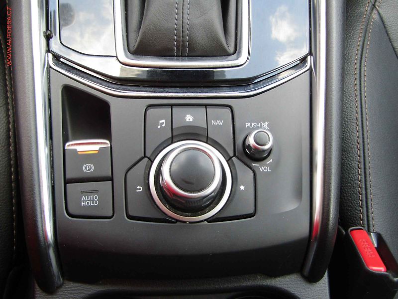 Mazda CX-5 (2017) 2.2D 4x4, ČR, AT, navi - fotka 15 z 22