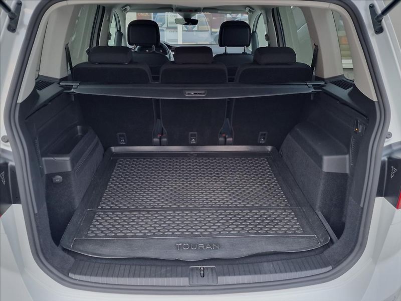 Volkswagen Touran 2.0 TDI Comfortline,ČR,1.Maj. - fotka 16 z 50