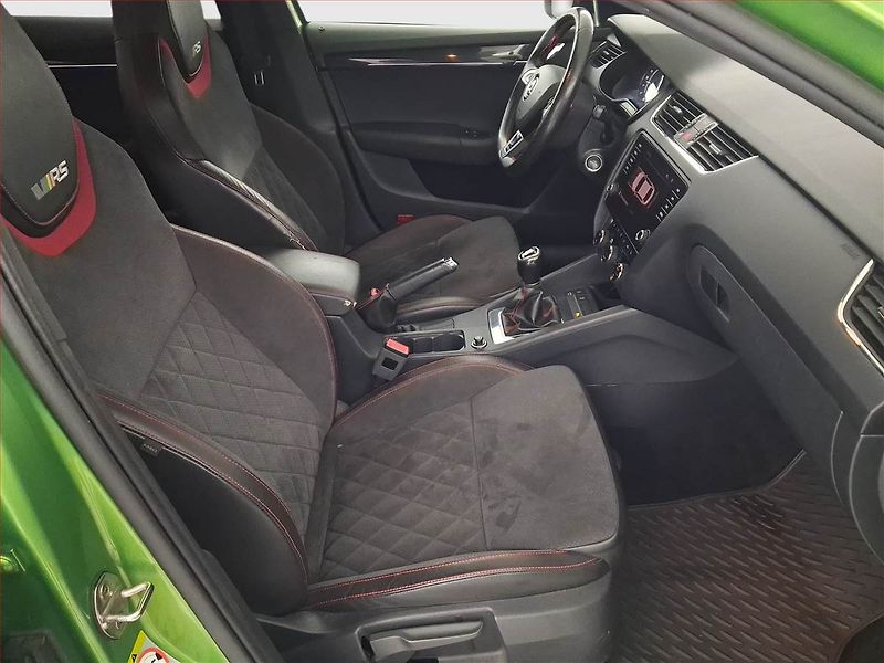 Škoda Octavia (2018) RS 2.0 TDI, Kůže, Navi - fotka 9 z 19