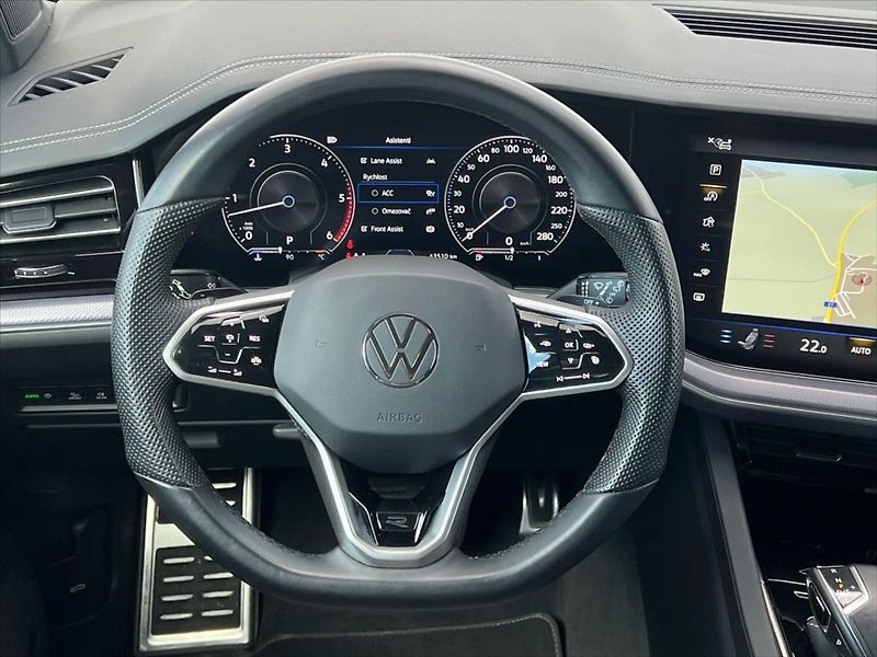 Volkswagen Touareg 3,0 TDi V6 210 kW 8AT 4x4 R-LI - fotka 15 z 31