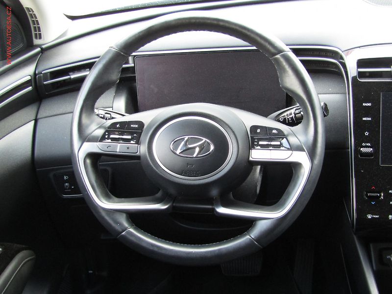 Hyundai Tucson (2022) 1.6 T-GDi 2WD, ČR, Smart, AT - fotka 15 z 19