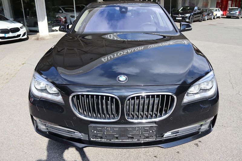 BMW Řada 7 730D XDRIVE F01 190kW - fotka 2 z 48