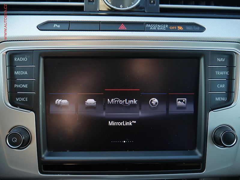 Volkswagen Passat (2015) 2.0TDi, AT, navi, LED - fotka 18 z 26