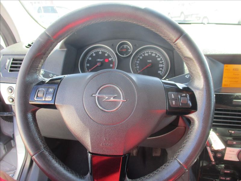 Opel Astra 1,6 i,aut.klima,serv.kniha, - fotka 18 z 41
