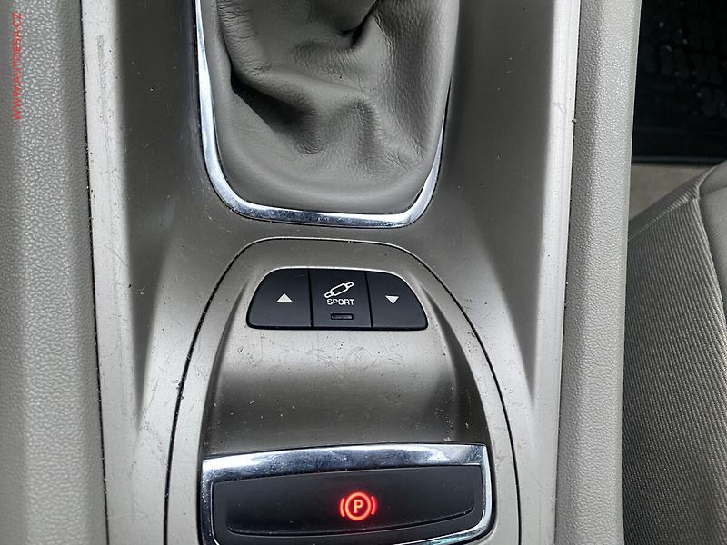Citroën C5 (2009) 2.2 HDI, AC, navi, park. - fotka 16 z 16