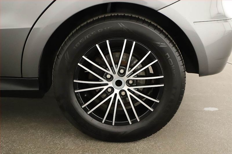 Mercedes-Benz Třídy A (2012) A 160, Vyhř. sedaček - fotka 11 z 15
