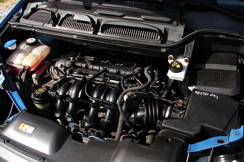 Ford C-MAX 1.6i 115PS KLIMA STK-ZADÁN! - fotka 29 z 34