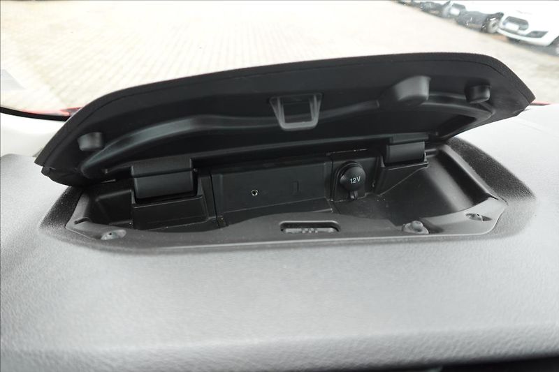 Ford Transit 2,0 TDCi  L3H2 9MÍST KLIMA SER - fotka 39 z 45